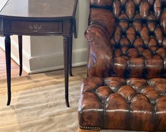 BAKER spear-legged table in mahogany 