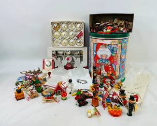 Vintage Christmas Ornaments & Textiles
