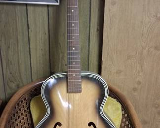 vintage Harmony H1213 Archtone acoustic guitar 350-600