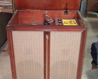 Zenith HF20R (or HF21E) High Fidelity console from the mid-to-late 1950s $200-400 working 100 not