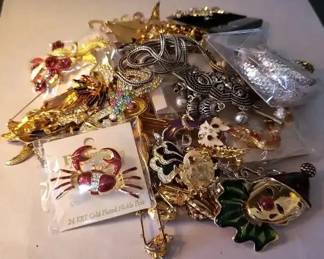 EHE412 Costume Jewelry Mystery Lot #4