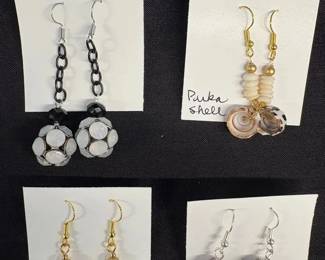 EHE187 Myrna Lee Chang Crystal, Puka Shell, Glass Blown Fish, Agate Earrings 