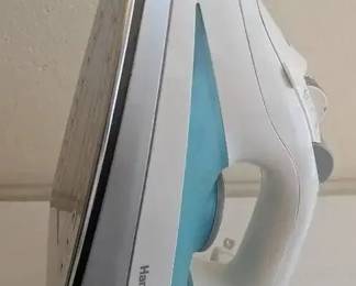 EHE070- Hamilton Beach Clothes Iron 