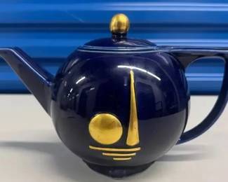 EHE304 - RARE Vintage 1939 Commemorative Cobalt Blue Tea Pot New York World's Fair