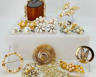 Gold Tone Fashion Jewelry
