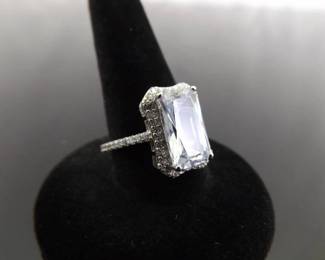 .925 Sterling Silver Zirconia Ring Size 6
