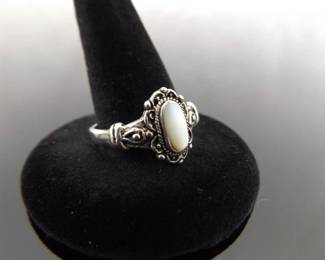 .925 Sterling Silver Inlayed Mother of Pearl Ring Size 8.5
