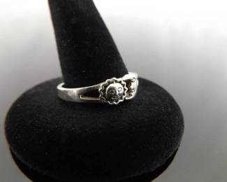 .925 Sterling Silver Sun and Moon Ring Size 9
