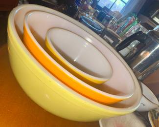 Pyrex mixing bowls Citrus pattern