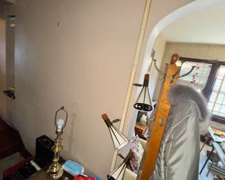 FABULOUS tension pole light Floor Lamp Midcentury MCM Iconic Stiffel I think