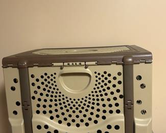 Pet crate 