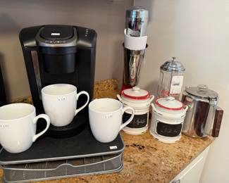 Keurig Machine, Mugs