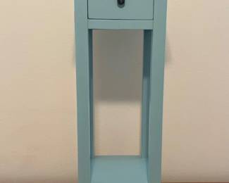 105 SmallBlueAccentTable