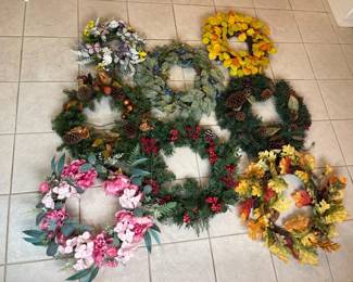 82 SeasonalWreaths