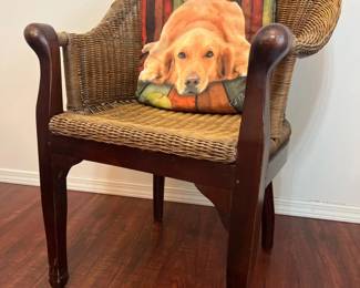 20 WoodFramedWickerChairwithGoldenRetrieverPillow