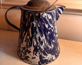 Vintage Splatter Enamelware Coffee Pot. Photo 1 of 2. 