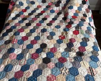 Hexagon Patchwork Quilt. 