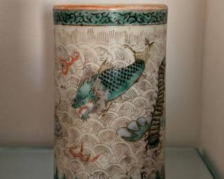 Chinese Porcelain Brush Pot, Late Qing to Early Republic Period. Hand-Decorated with Traditional Scholar Motifs. Measures 5" H. Photo 2 of 4. 