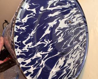 Vintage Splatter Enamelware Coffee Pot. Photo 2 of 2. 