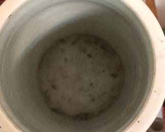 Chinese Porcelain Brush Pot, Late Qing to Early Republic Period. Hand-Decorated with Traditional Scholar Motifs. Measures 5" H. Photo 3 of 4. 