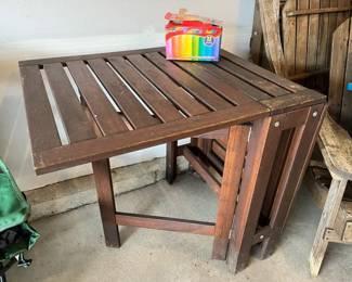 216 Drop Leaf Gate Leg Outdoor Table