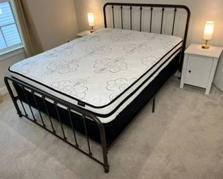 216 Ashley Chime 10In. Hybrid Queen Mattress