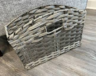 216 Poly Wicker Magazine Rack