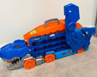 216 Hot Wheels TRex Transporter Race Track