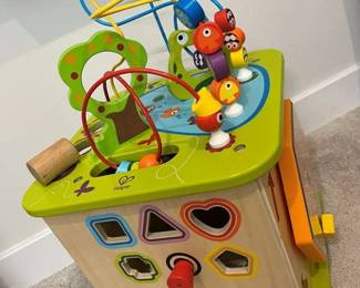 216 Hape Toy Country Critters Wooden Activity Play Cube