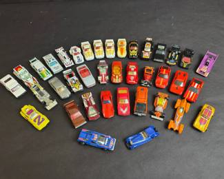  03 Vintage DieCast Car Collection Hot Wheels Matchbox Tomica Porsche Ferrari Race Cars 40pcs