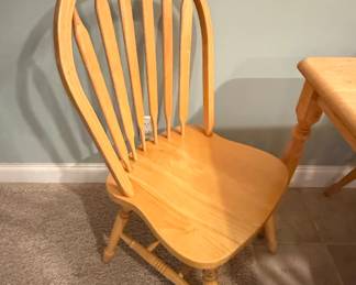 Light Oak Windsor Style Dining Set with Four Chairs 