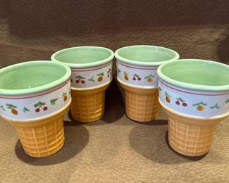 Pfaltzgraff The Secrets of Pistoulet Ice Cream Cone Dishes