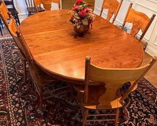 ShinLee Oak Dining Table and Chairs Set