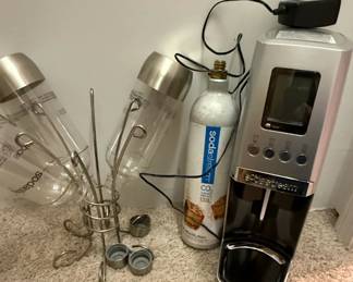 SodaStream Source Sparkling Water Maker