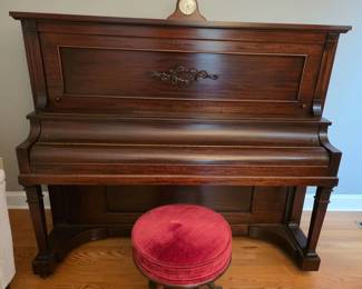 Starr Piano Co. Upright Piano