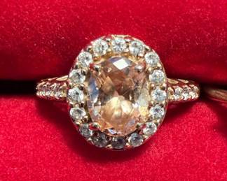 10K Morganite ring (close-up)