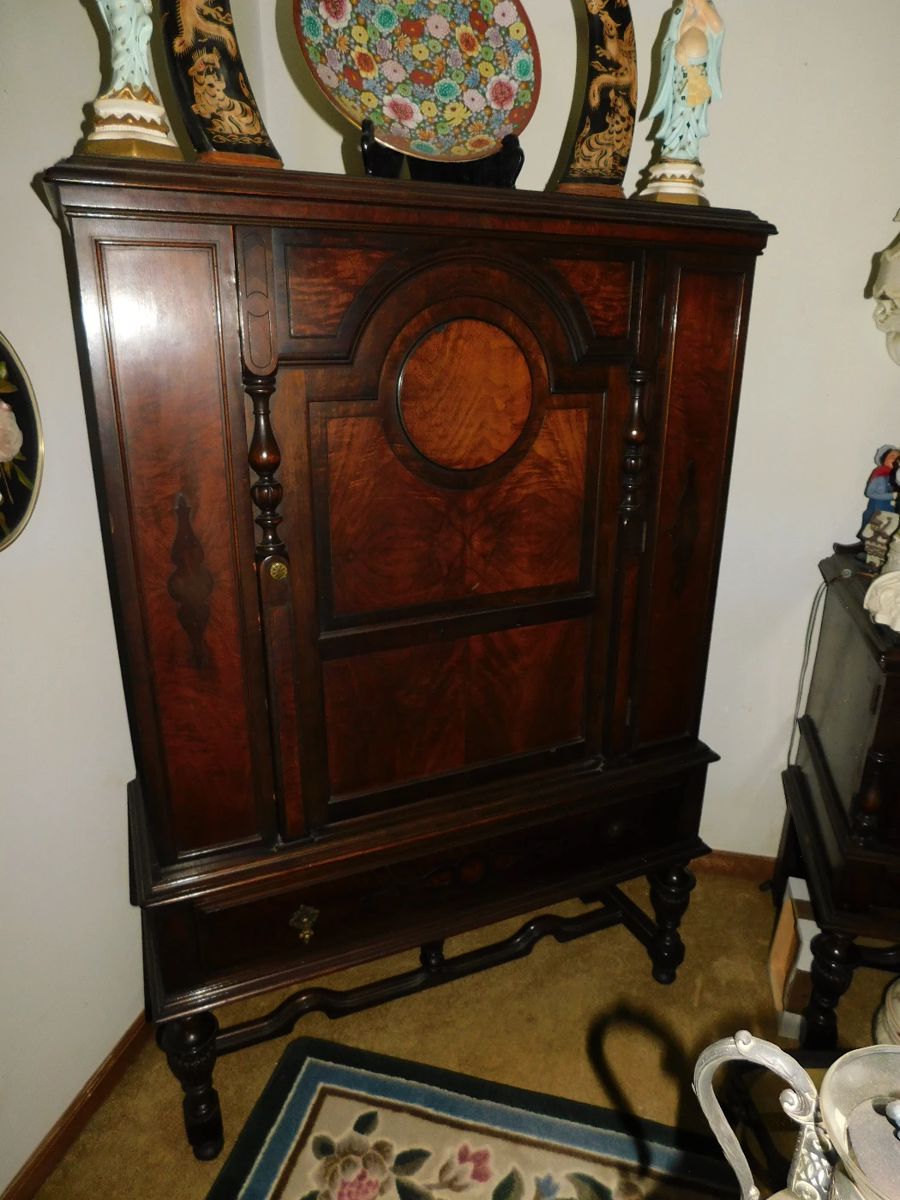 ANTIQUE JACOBEAN BURL WALNUT CHINA CABINET