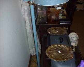 VINTAGE TOLE FLOOR LAMP