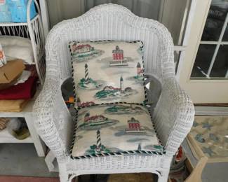 WICKER CHAIR