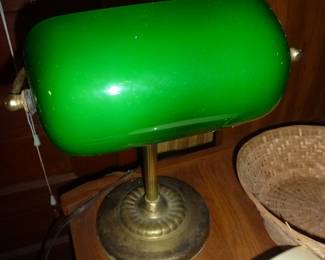 VINTAGE BANKER LAMP