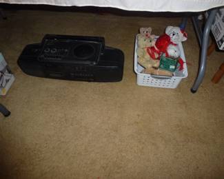 BOOM BOX AND TOYS