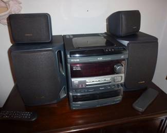 AIWA CD CHANGER AND SPEAKERS