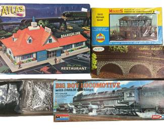 HO LOT Scenery Buildings ATLAS AHM Monogram Big Boy Locomotive