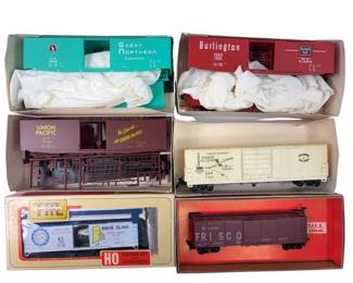 HO Robins Rails TM Rolling Stock Box Refrigerator Cars