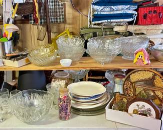 GLASSWARE, RETRO ACRYLIC SPOON RESTS AND KITCHEN DECOR