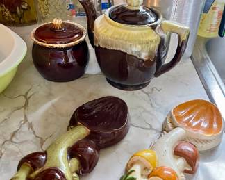 BROWN DRIP TEAPOT, VINTAGE MUSHROOM SPOON RESTS