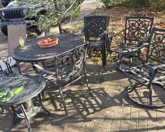 Cass Aluminum patio set.