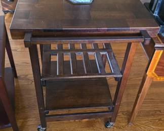 very nice collapsible rolling kitchen island 