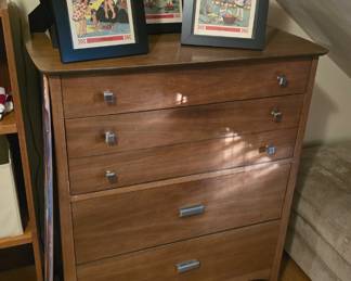 Chest of drawers.