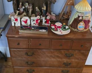 Ethan Allen dresser 